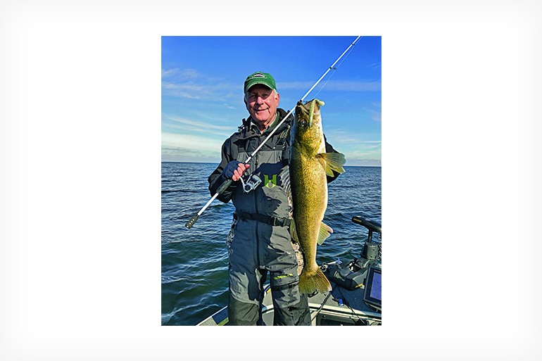 //content.osgnetworks.tv/infisherman/content/photos/Doug-Stange-Walleye-Rod-Combo.jpg