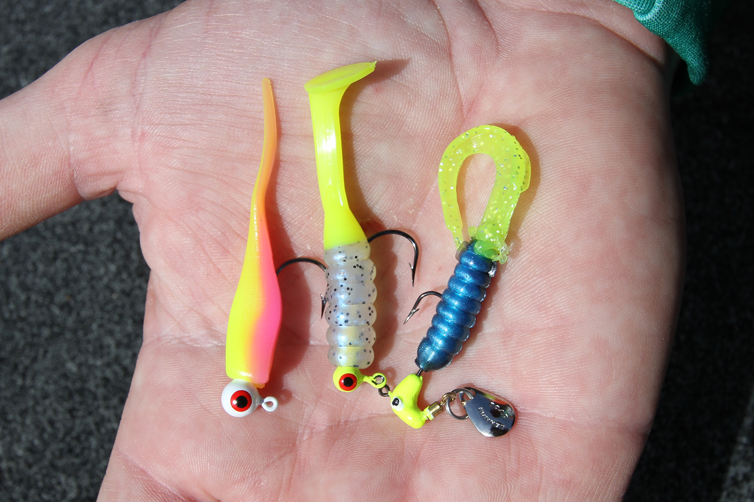 //content.osgnetworks.tv/infisherman/content/photos/Winter-Crappie-Channels-Jigs.jpg