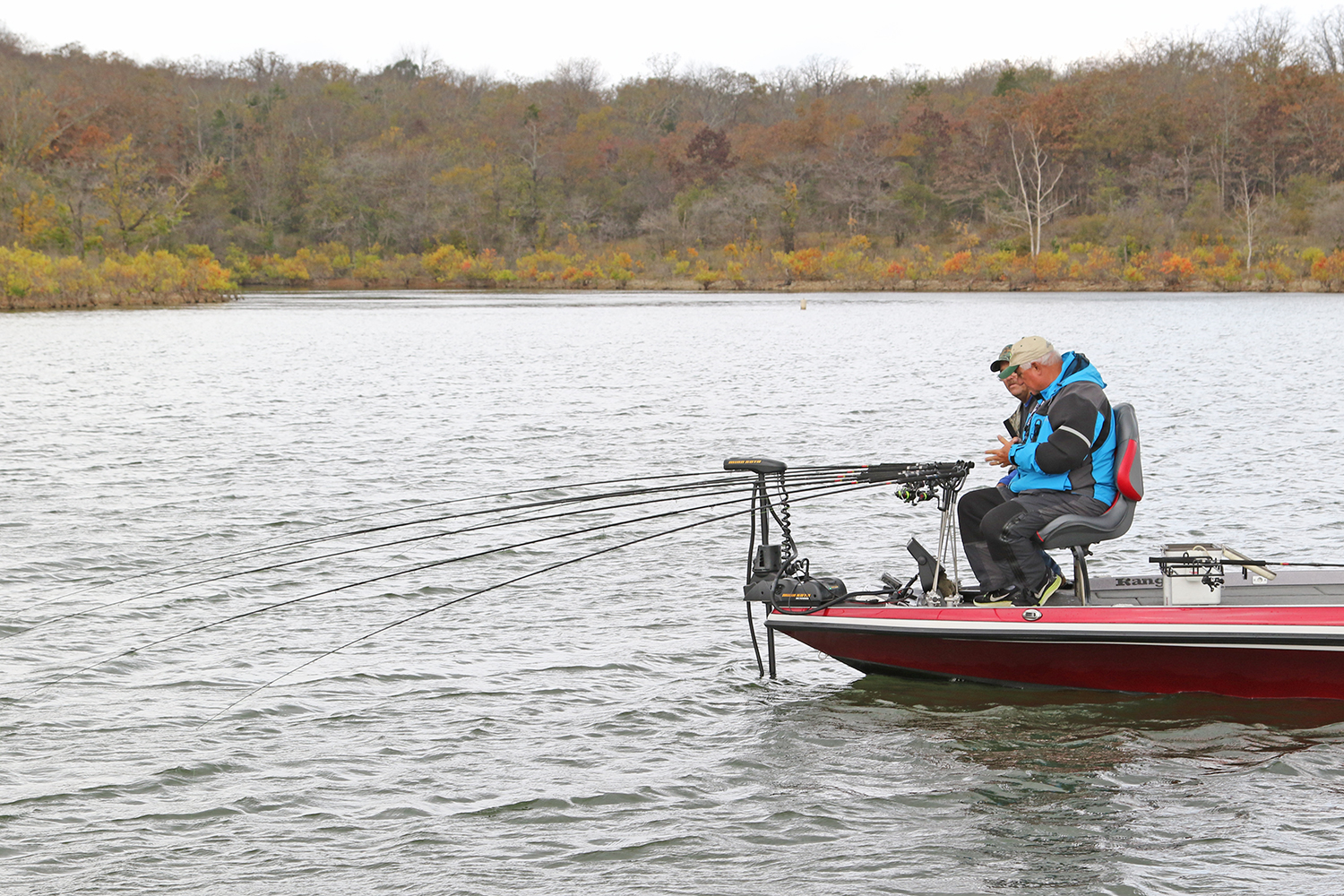 //content.osgnetworks.tv/infisherman/content/photos/Winter-Crappie-Channels-Spider-Rig.jpg